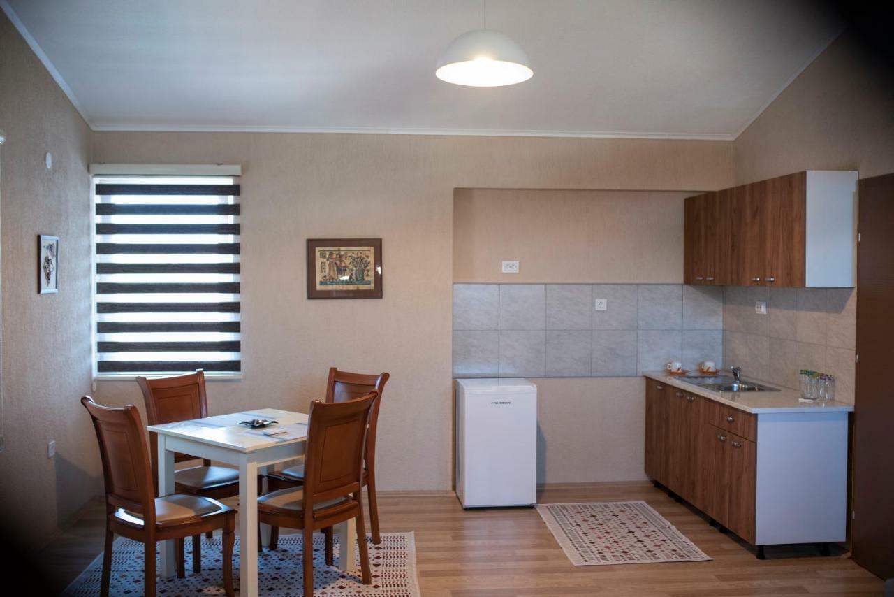 Dionis Rooms & Apartments Prilep Exterior foto